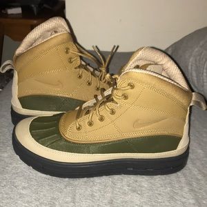 Nike woodside 2 high (gs)
